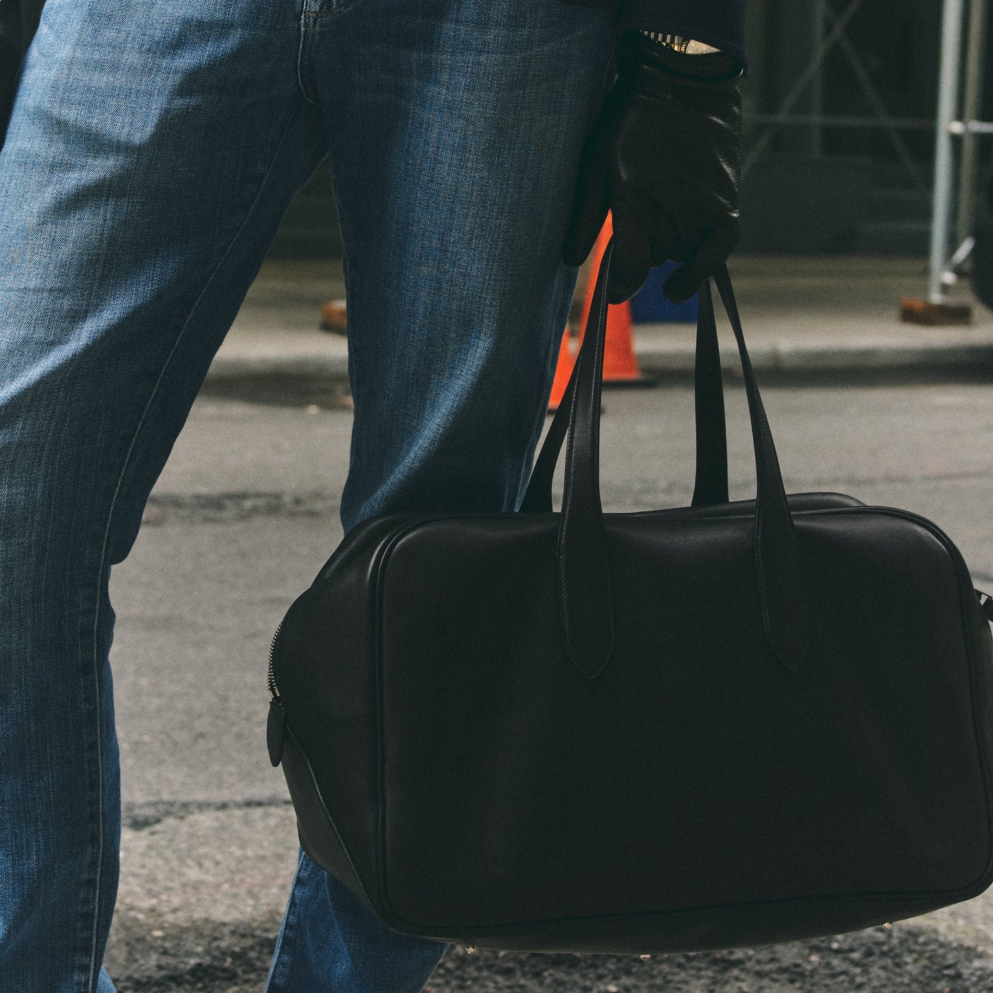 Archer 42 in Black
