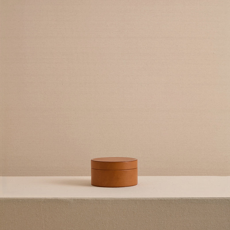 Round Box in Luggage