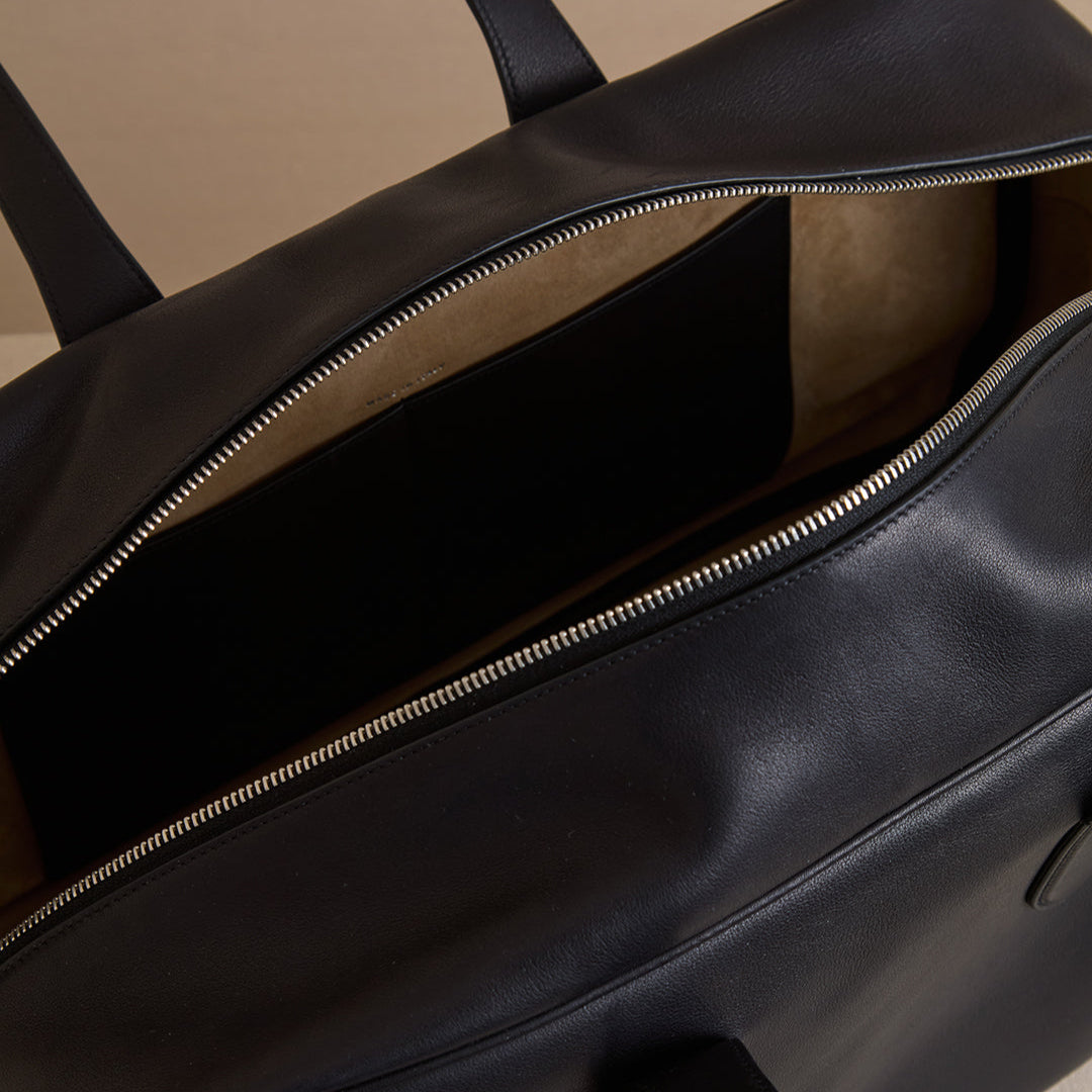 Archer 42 in Black