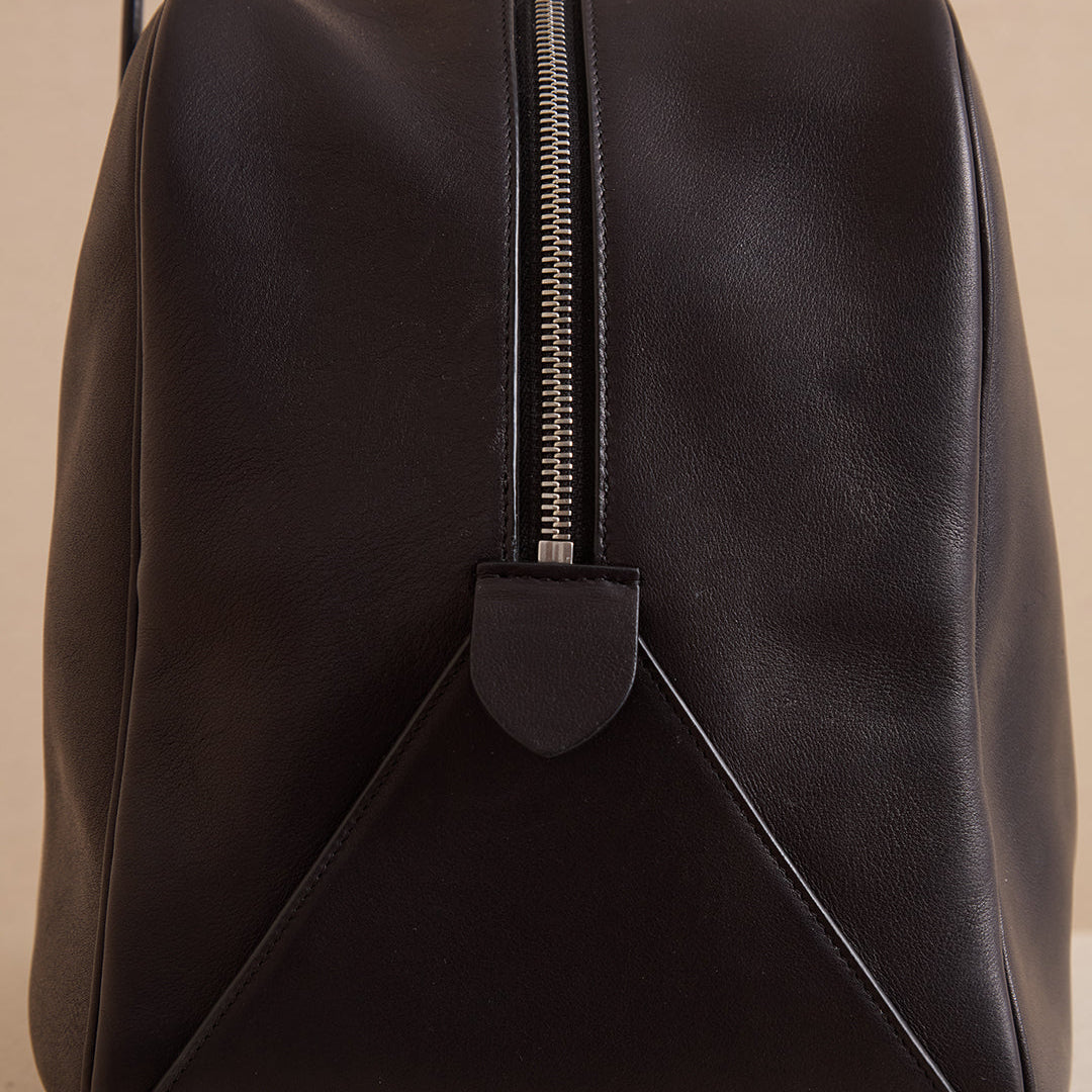 Archer 42 in Black