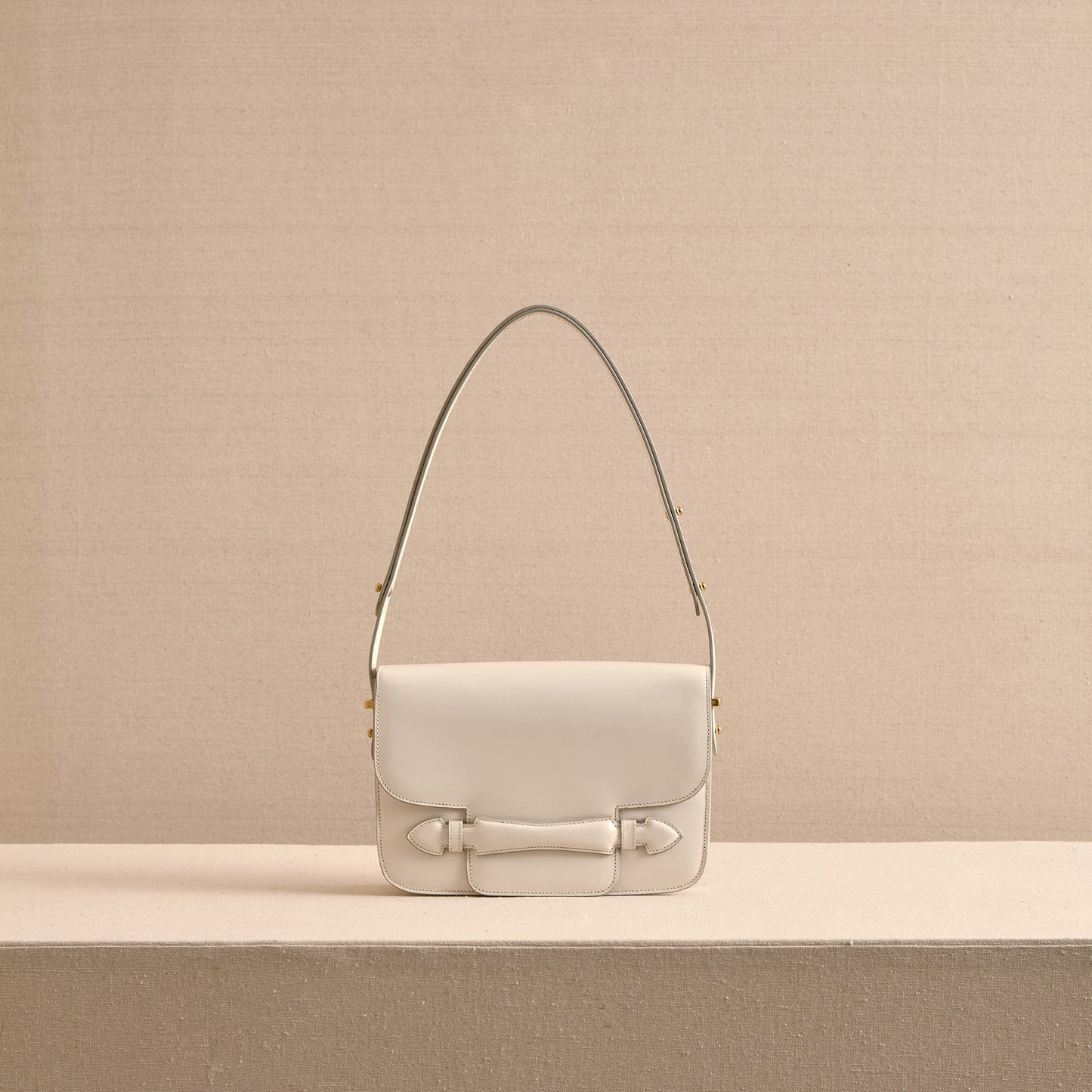 Romy 25 in Ivory