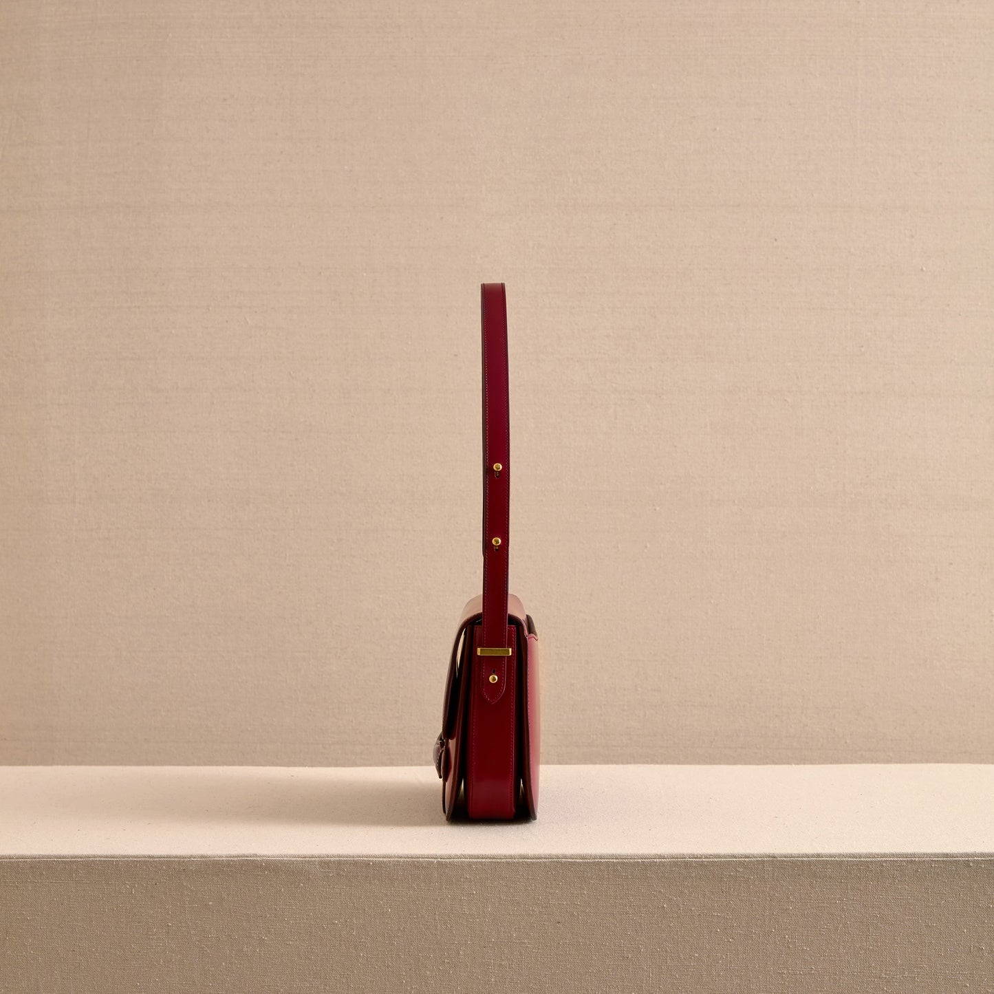 Romy 25 in Oxblood