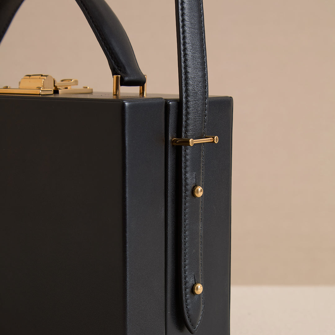 Grace 18 in Black