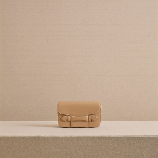 Romy Clutch in Natural