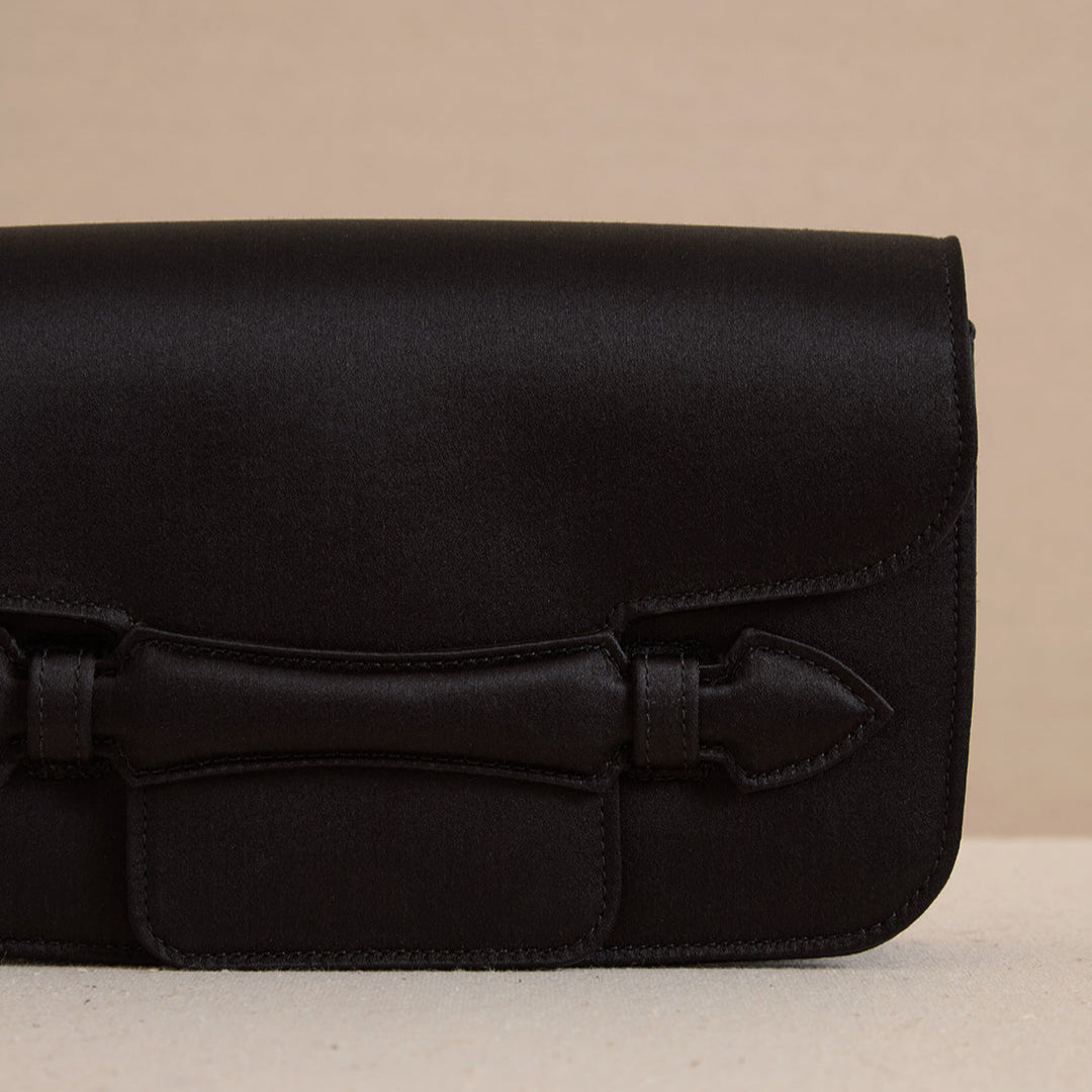 Romy Clutch in Black