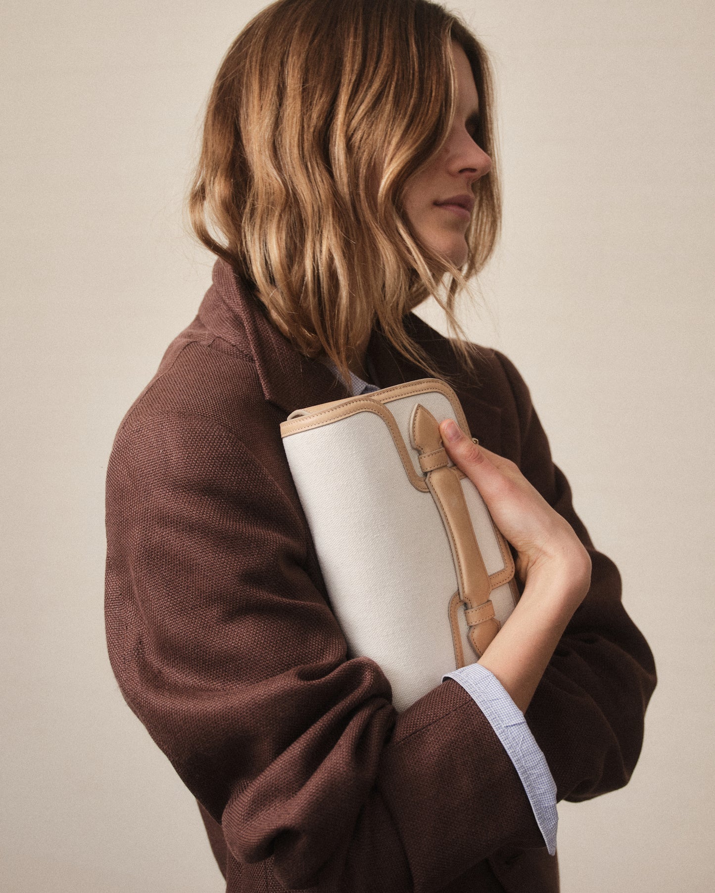 Romy Clutch in Canvas Natural