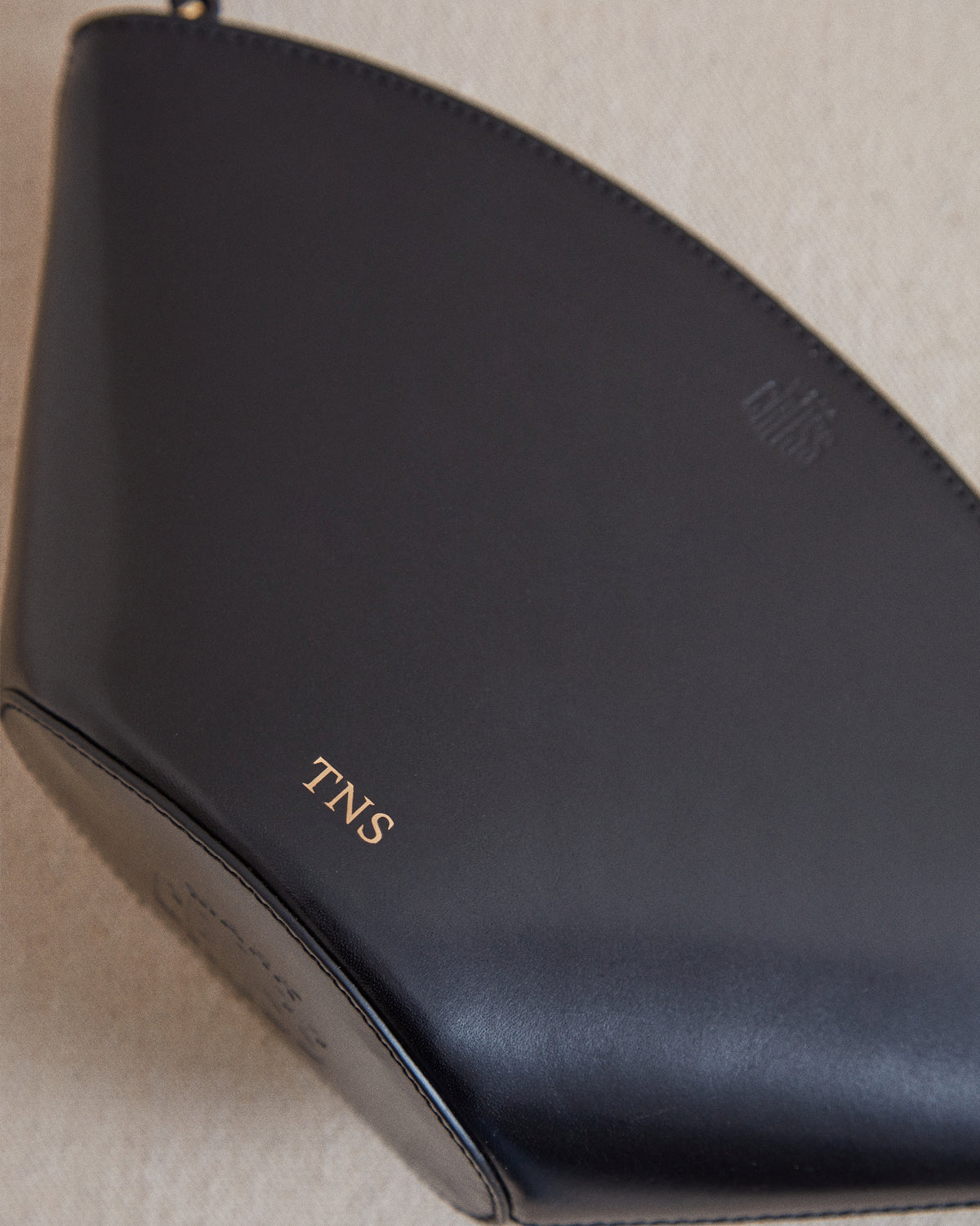 Arc Pouch