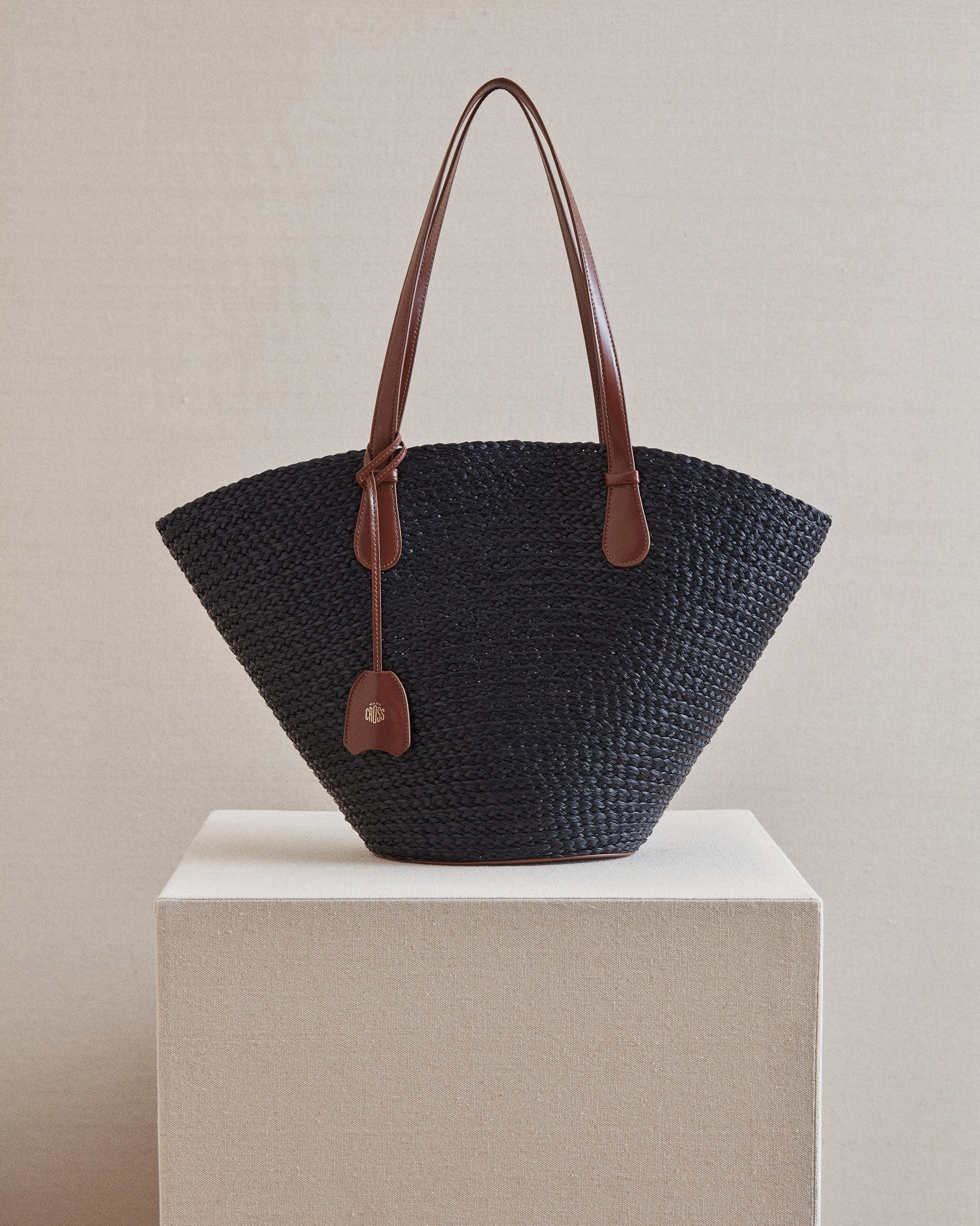 Mark top cross tote