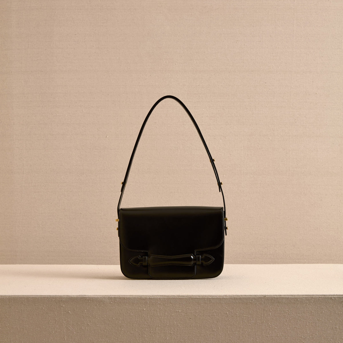 Romy 25 in Black