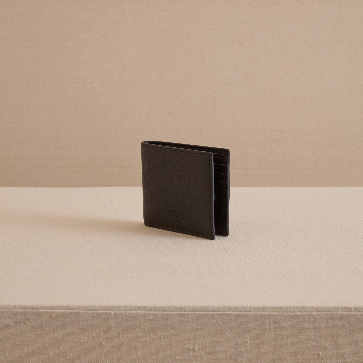 Bi-Fold Wallet in Tumbled Grain Black