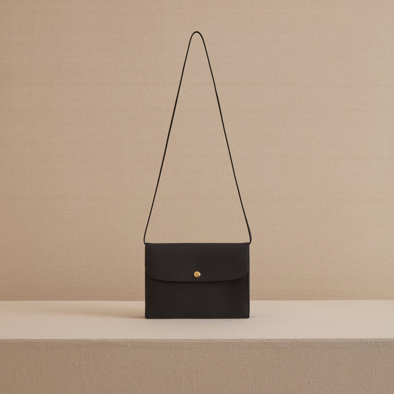 Skip Pouch in Black