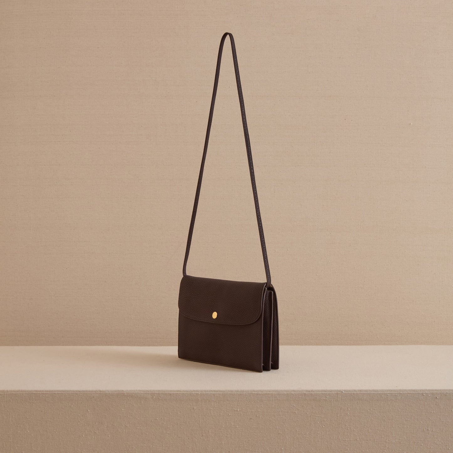 Skip Pouch in Tumbled Grain Chocolate