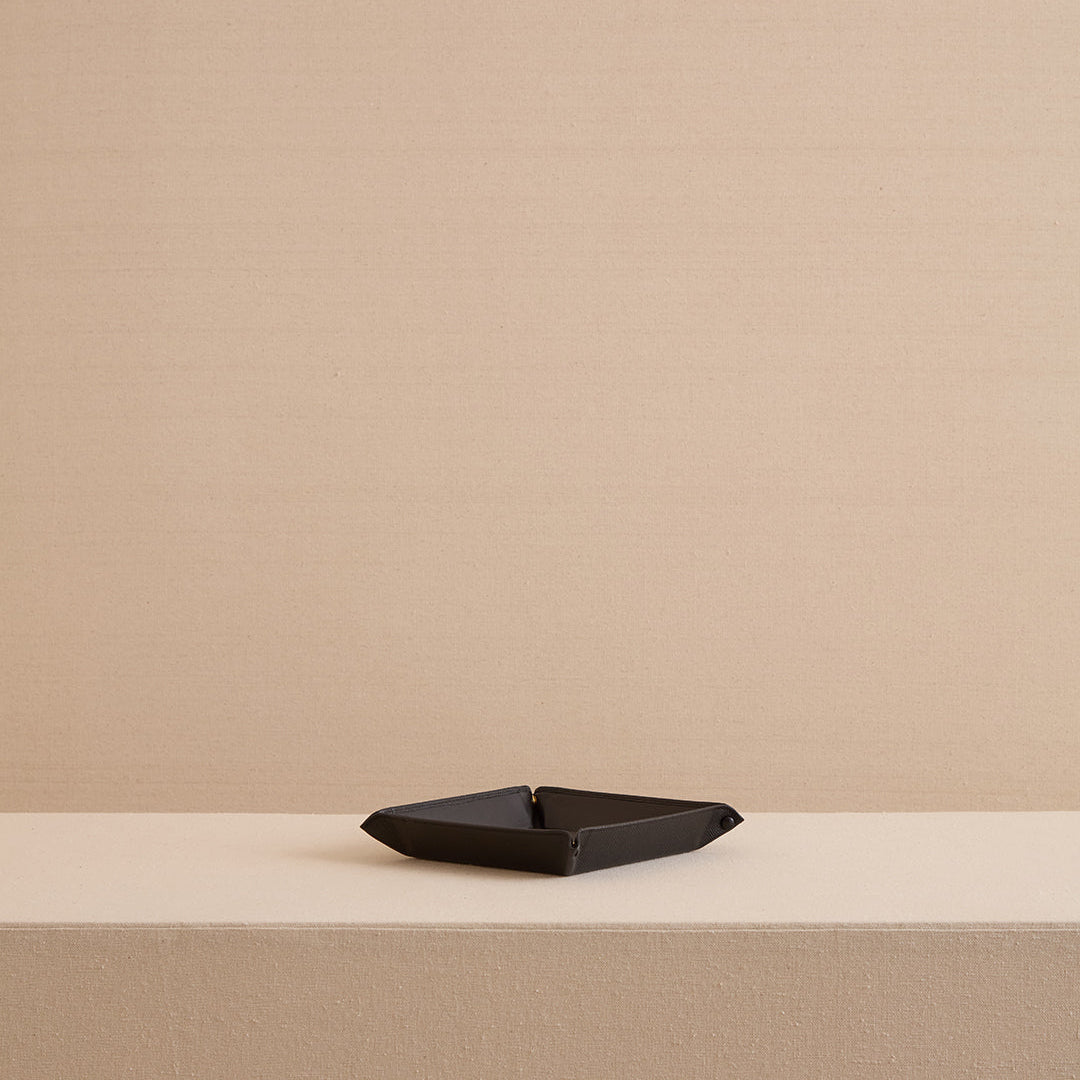 Valet Tray 29 in Black